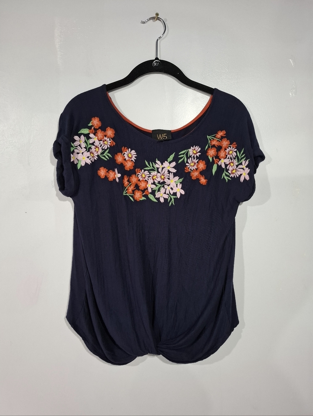W5 Women's Navy Floral Embroidered Short Sleeve Top Size M